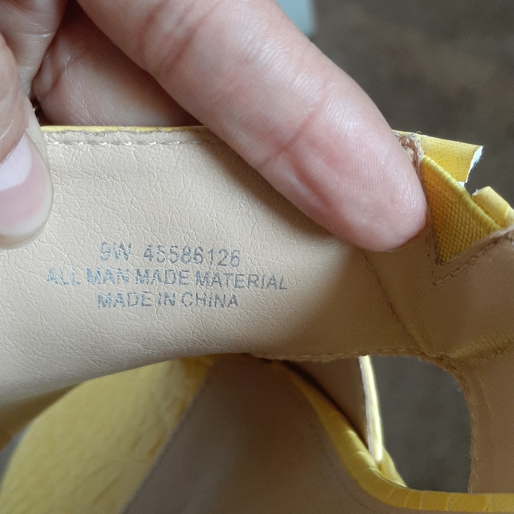 C. Est 1946 Yellow Croc-Embossed Open-Toe Block Heel Mule - Picture 7 of 13